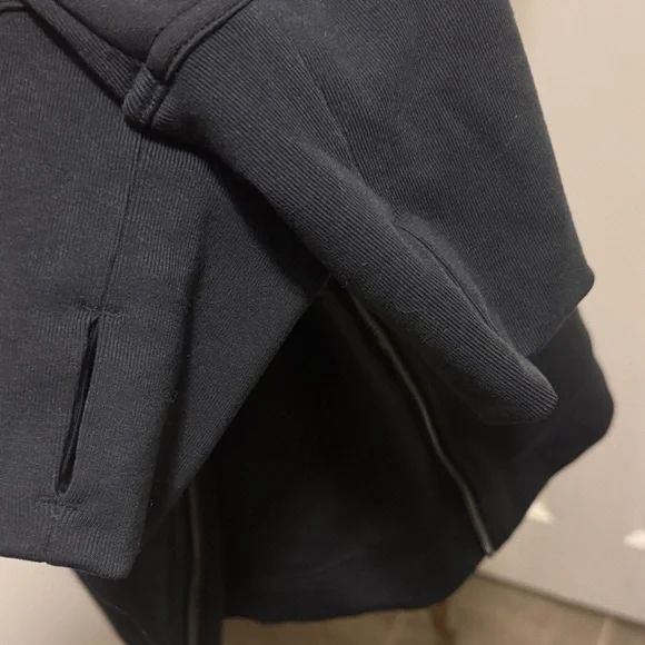 lululemon athletica Black Women's Zip-Up Hoodie with back expander - Picture 5 of 8